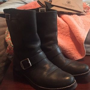 Gorgeous Frye boots!